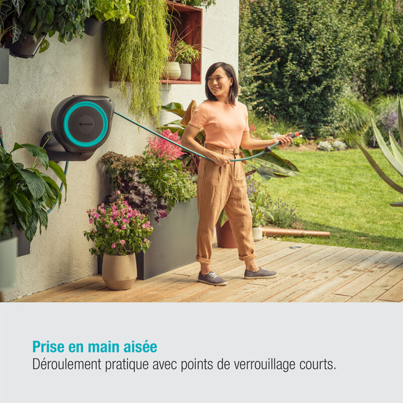 Enroulement automatique du tuyau du dévidoir RollUp S Gardena