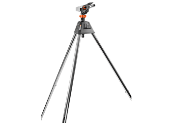 Arroseur-canon sur trépied Premium Gardena en fonctionnement