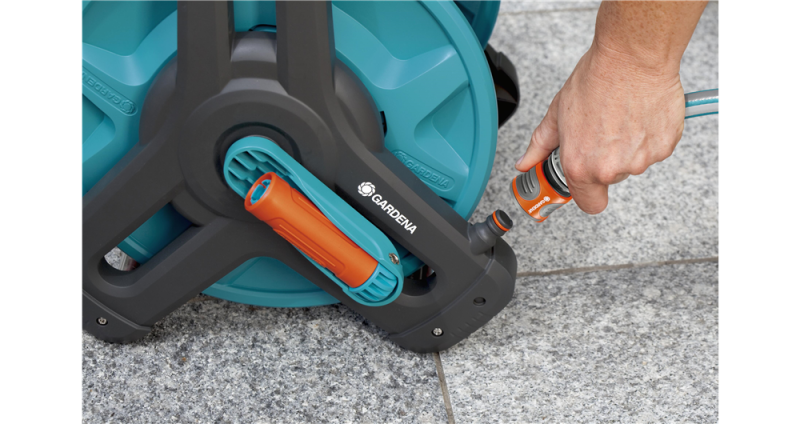 Accessoires livrés avec le dévidoir portable et mural Gardena