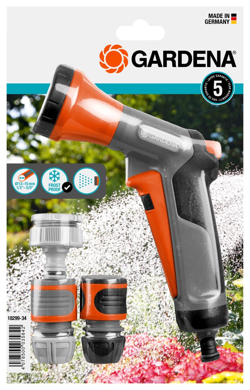 Arrosage d'un massif de fleurs avec le pistolet Classic Gardena
