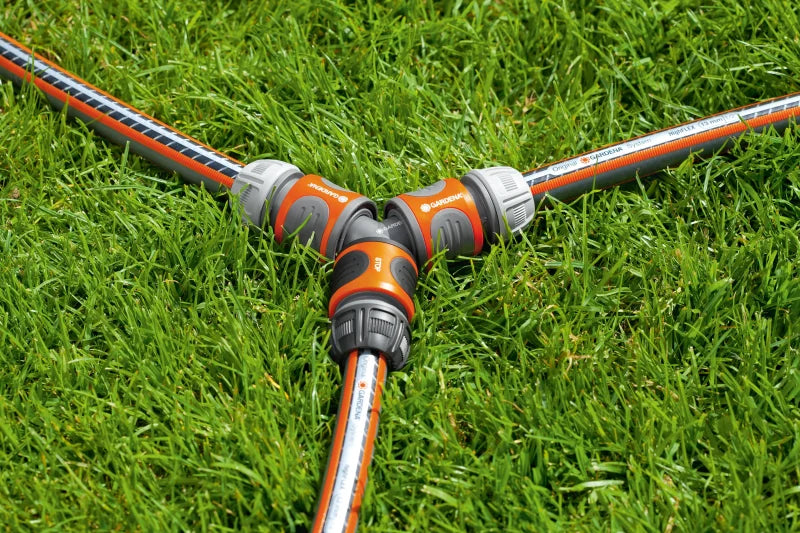 Utilisation de la déviation en Y Gardena au jardin
