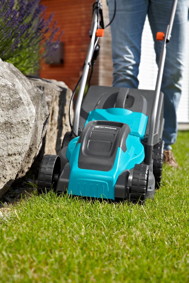 Tondeuse à gazon électrique PowerMax 1100/32 Gardena — vue 4