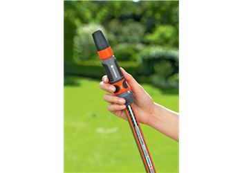 Contenu du nécessaire d'arrosage Gardena 19 mm : raccord Aquastop 18214 et lance 18300