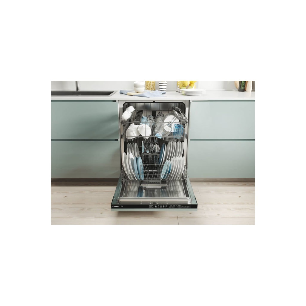 Candy CDI 1L38 installé dans une cuisine