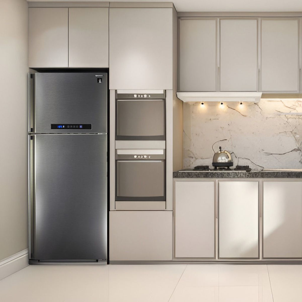 Réfrigérateur Sharp SJ-PC58A inox installé dans une cuisine