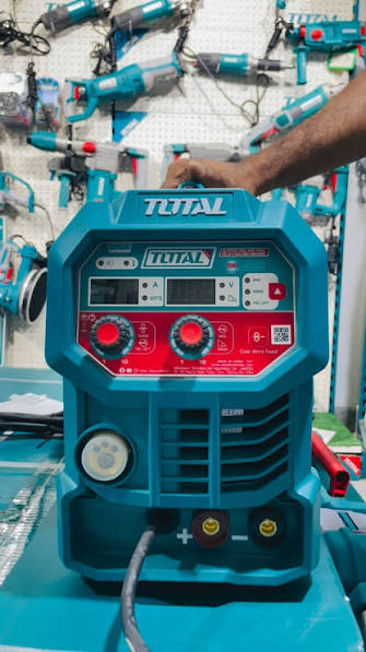 Poste à souder inverter multiprocess 200 A TOTAL TMGT20058