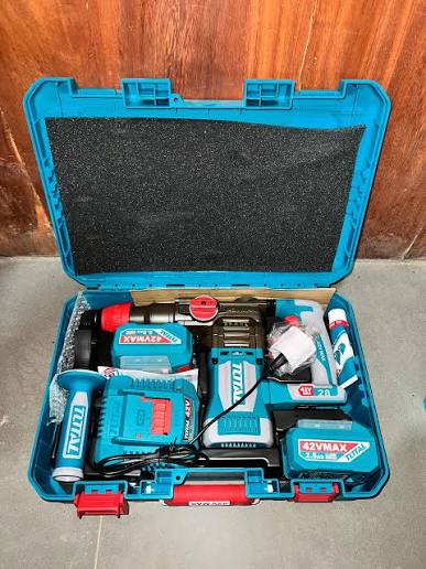 Marteau perforateur sans fil 42 V TOTAL TRHLI422882