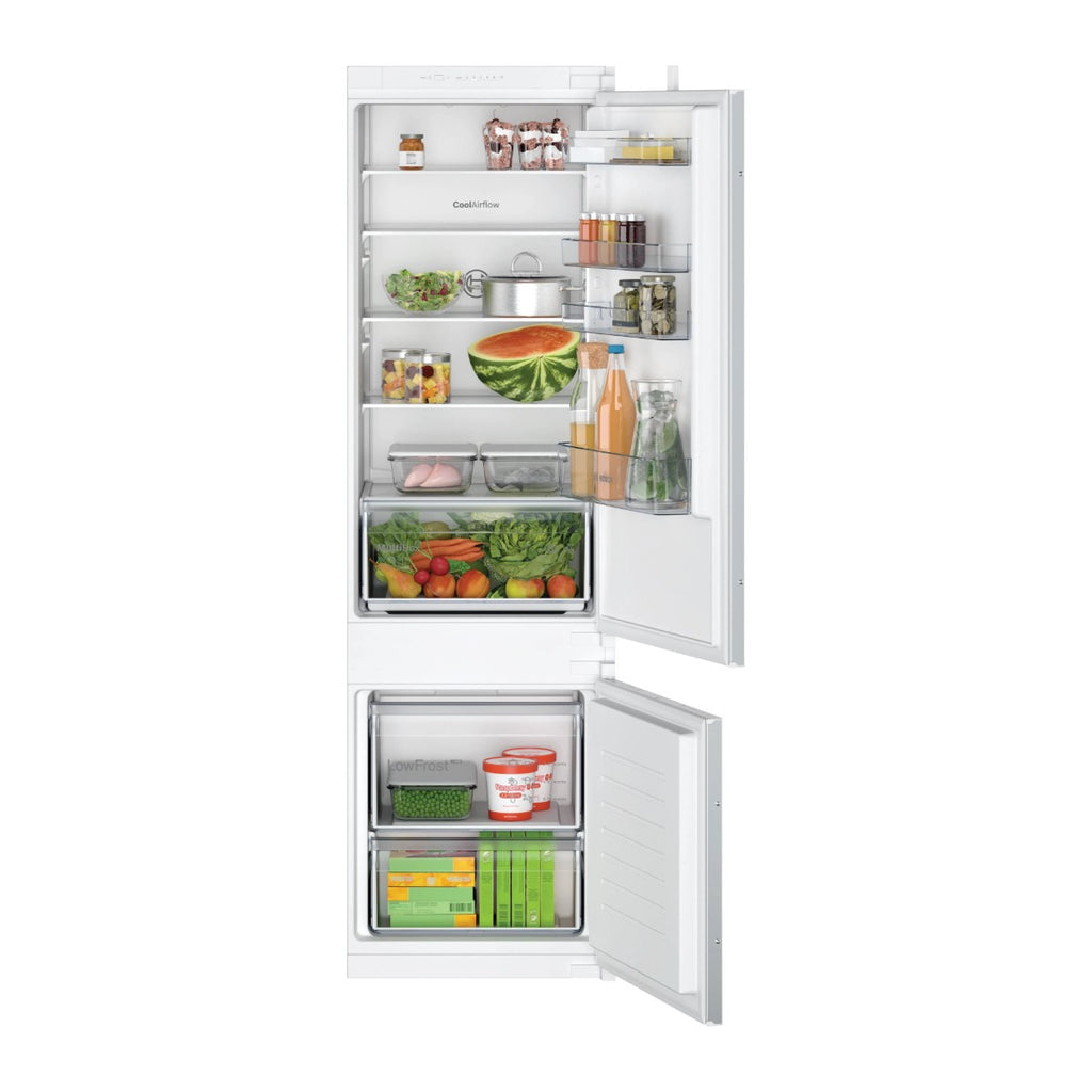 Combiné encastrable Bosch KIV87NSF0 270 L, portes ouvertes
